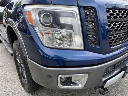 Used 2016 Nissan Titan PRO-4X w/ Pro-4x Convenience Package AWD/4WD image 16