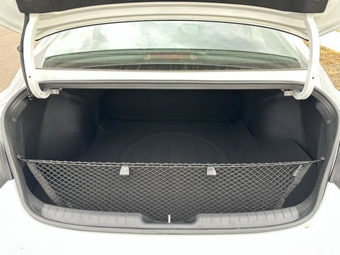 New 2025 Hyundai Elantra Blue image 9