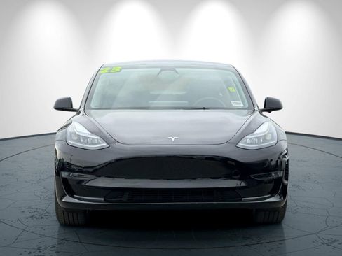 Used 2023 Tesla Model 3 Standard Range image 9