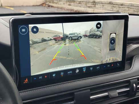 Used 2023 Lincoln Corsair Reserve w/ Equipment Group 202A image 17