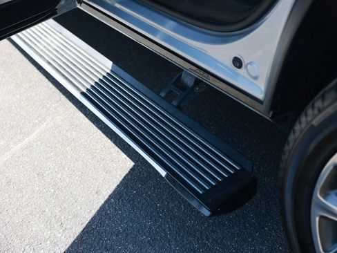 Used 2022 Jeep Grand Wagoneer Series II w/ Convenience Group III AWD/4WD image 15