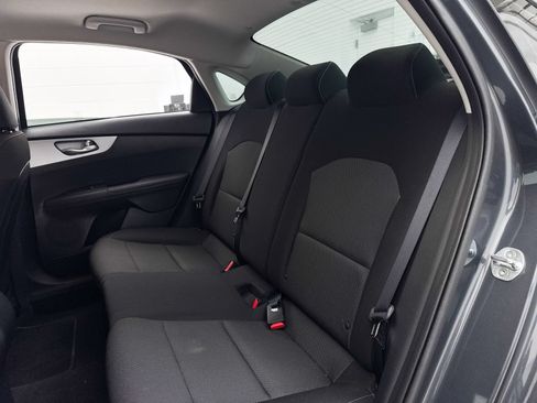 Certified 2024 Kia Forte LXS w/ LXS Technology Package FWD image 27