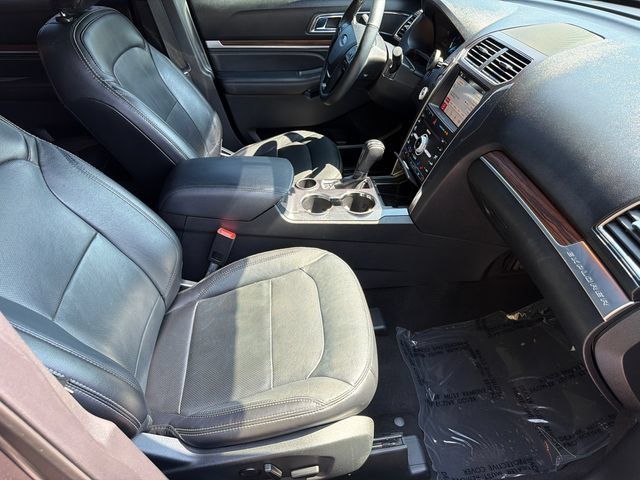 Used 2019 Ford Explorer Limited w/ Class III Trailer Tow Package FWD image 15