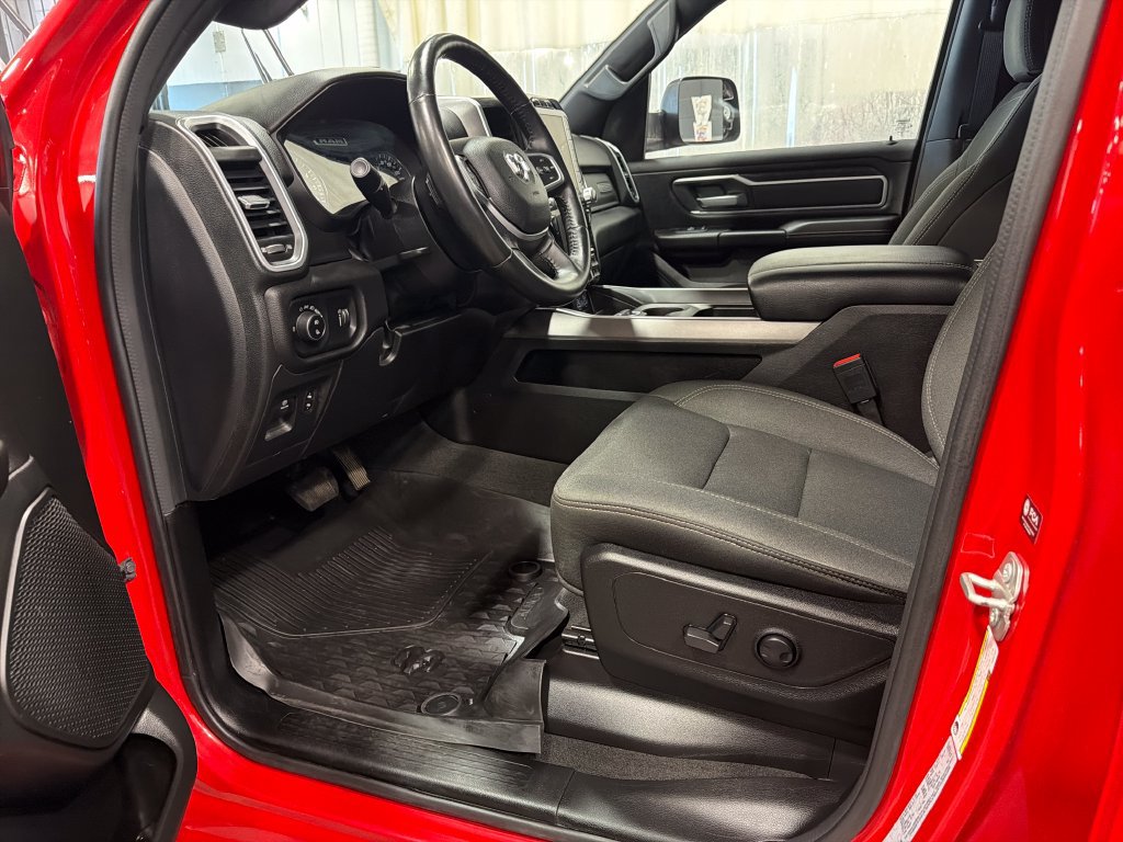 Used 2023 RAM 1500 Big Horn AWD/4WD image 4