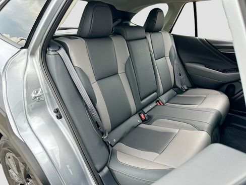 Certified 2025 Subaru Outback Onyx Edition AWD/4WD image 27