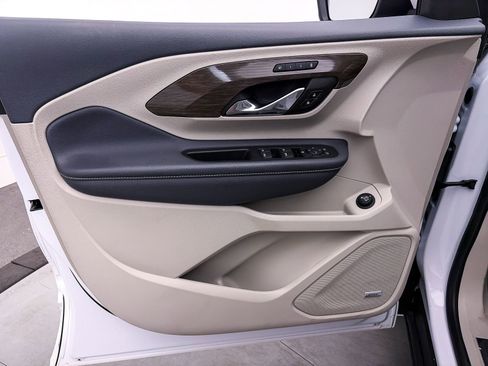 Used 2023 GMC Terrain Denali w/ Denali Premium Package image 16