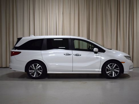Used 2021 Honda Odyssey Touring image 16