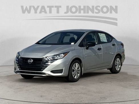 Used 2024 Nissan Versa S w/ Trunk Package FWD image 1
