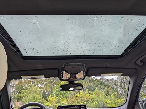 Used 2023 BMW 530i xDrive w/ Premium Package image 25