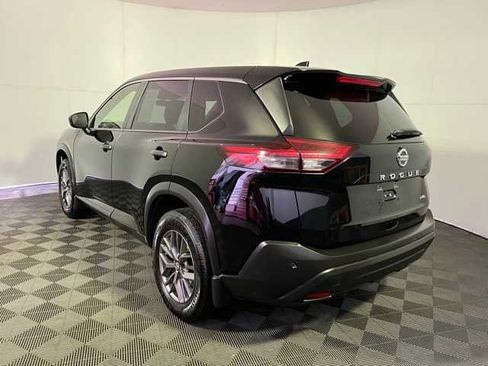 Certified 2021 Nissan Rogue S image 5