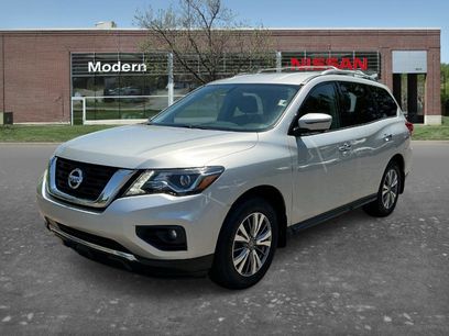 Used 2020 Nissan Pathfinder SL w/ Cargo Package