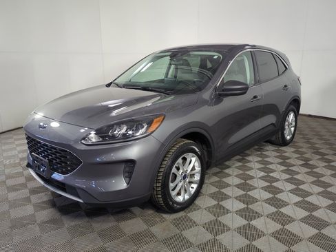 Used 2022 Ford Escape SE w/ Cold Weather Package image 8