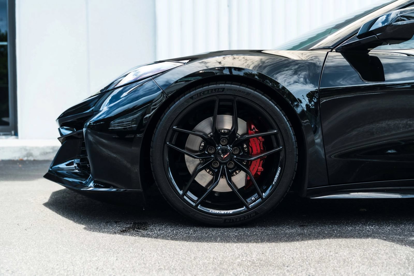 Used 2025 Chevrolet Corvette Z06 RWD image 13