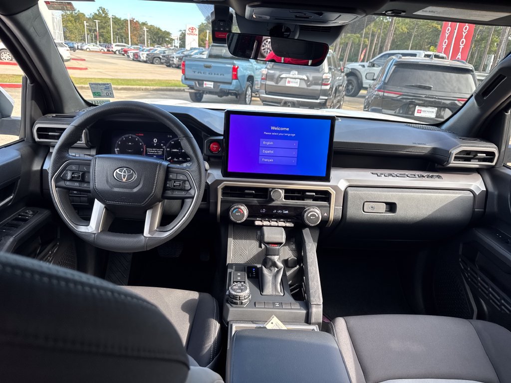 Used 2025 Toyota Tacoma TRD Off-Road AWD/4WD image 19