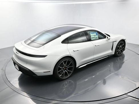 Certified 2025 Porsche Taycan AWD/4WD image 37