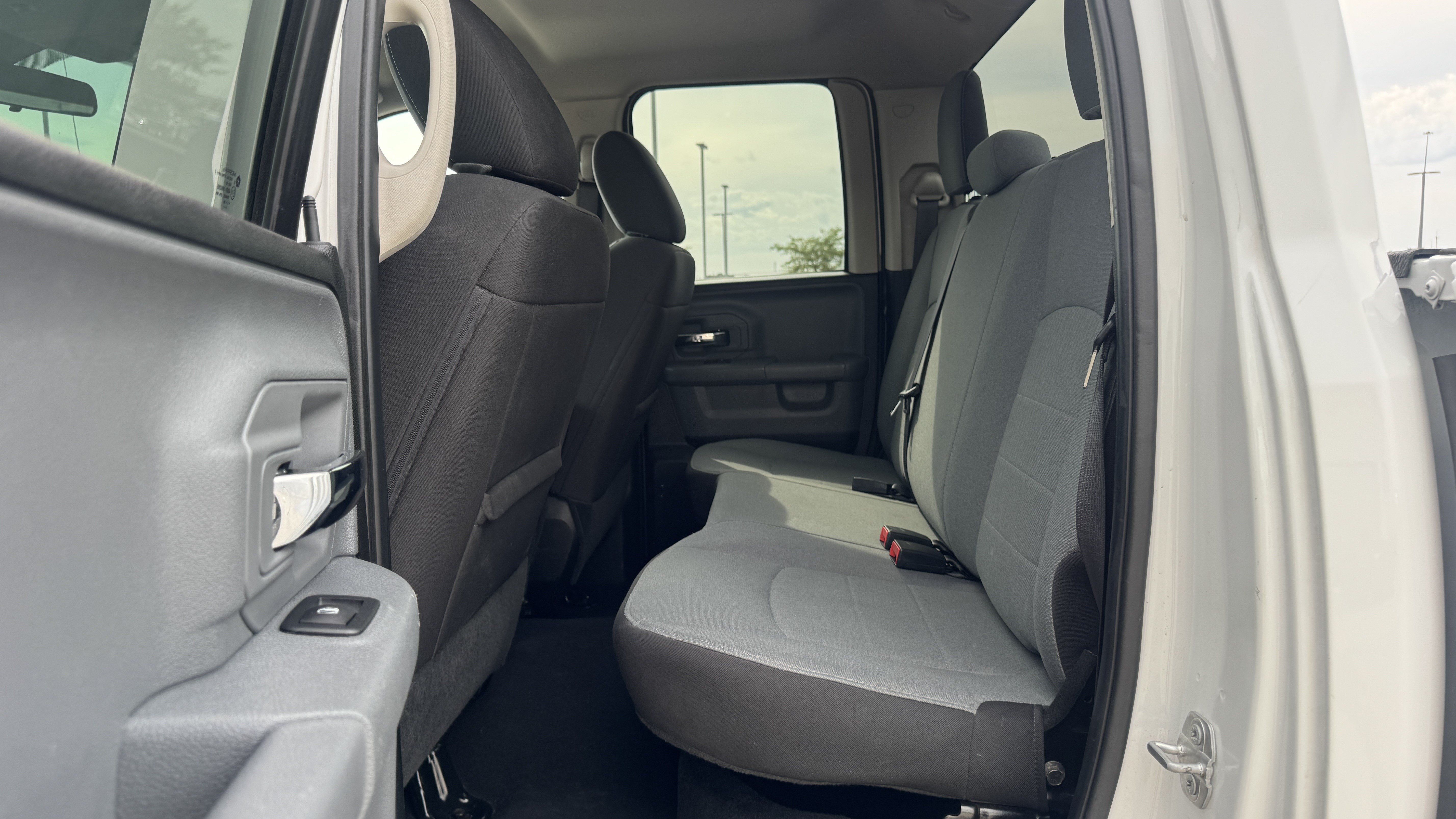Used 2024 RAM 1500 Classic SLT AWD/4WD image 19