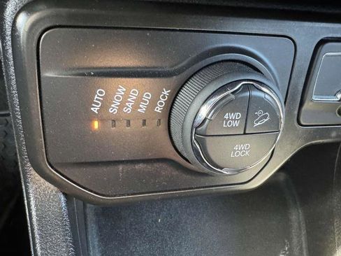 Used 2020 Jeep Renegade Trailhawk w/ Premium Leather Group image 13