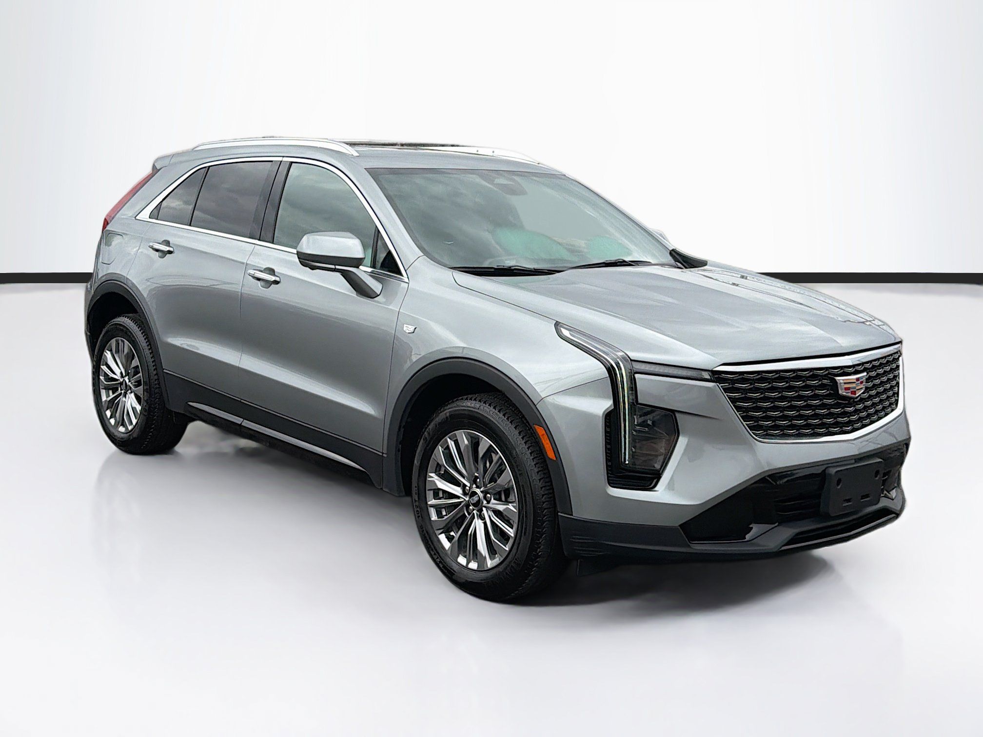 Certified 2025 Cadillac XT4 Premium Luxury FWD image 3