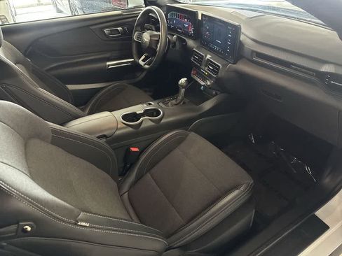 Used 2025 Ford Mustang GT RWD image 25
