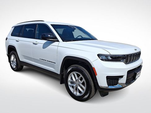 Used 2025 Jeep Grand Cherokee L Laredo AWD/4WD image 1