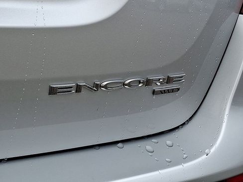 Used 2022 Buick Encore Preferred w/ Safety Package image 30