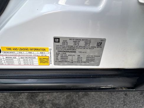 Used 2017 GMC Acadia Limited SLT image 32