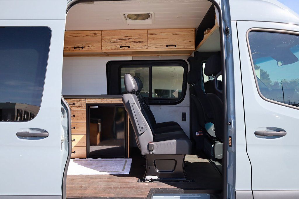 Used 2022 Mercedes-Benz Sprinter 2500 image 20