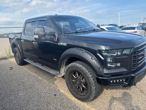 Used 2015 Ford F150 XLT w/ Equipment Group 302A Luxury AWD/4WD image 23