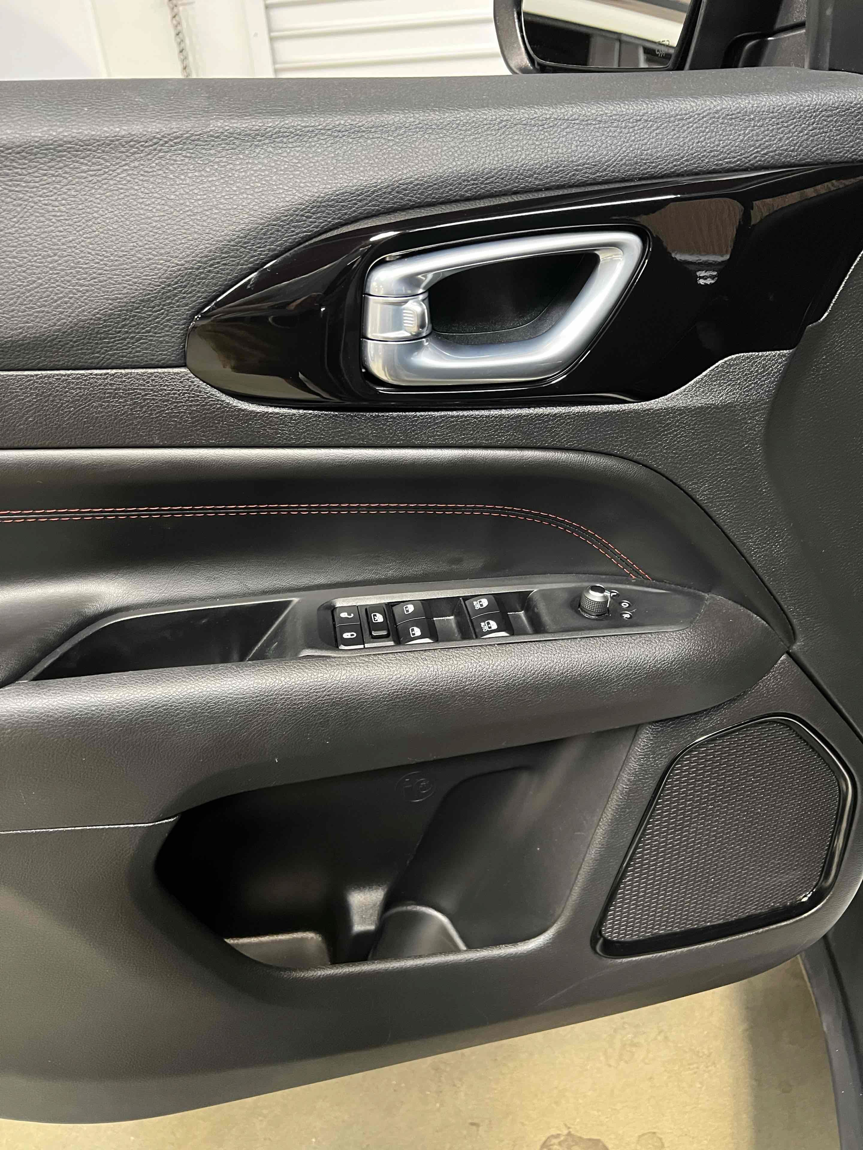 Used 2025 Jeep Compass Trailhawk AWD/4WD image 62