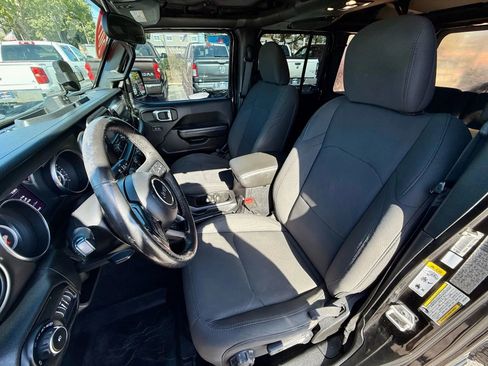 Used 2019 Jeep Wrangler Unlimited Sport S AWD/4WD image 8
