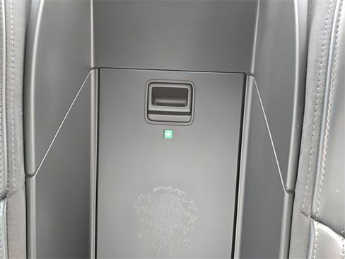 Used 2012 Audi A8 4.2 image 38