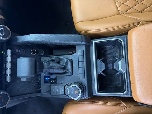 Used 2025 Toyota 4Runner SR5 image 30