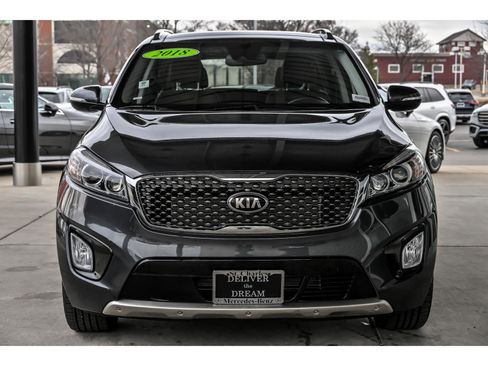 Used 2018 Kia Sorento SX image 4
