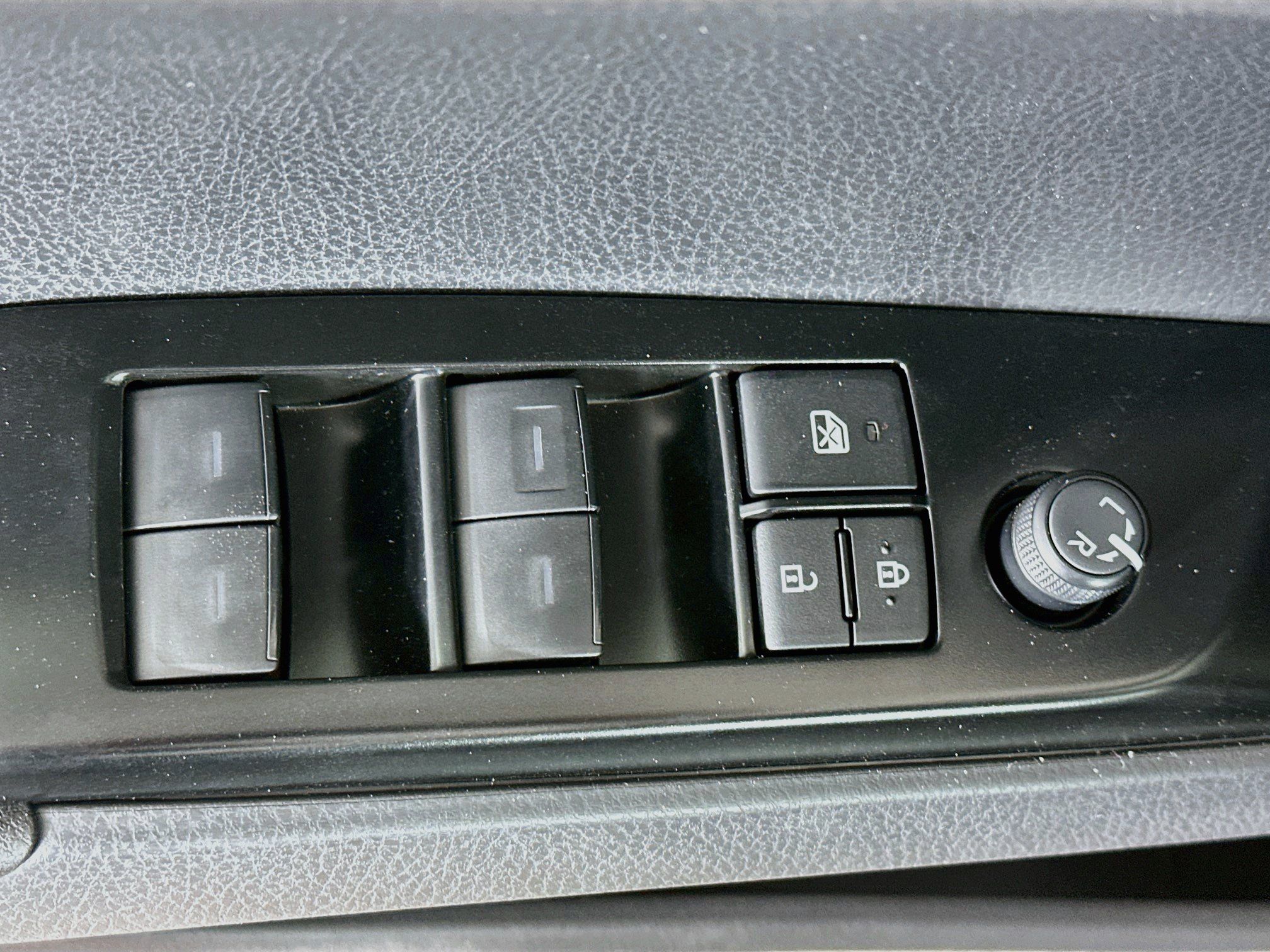Used 2026 Toyota Camry SE FWD image 15