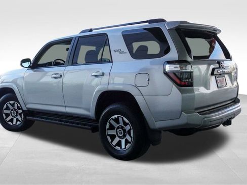 Certified 2022 Toyota 4Runner TRD Off-Road image 10