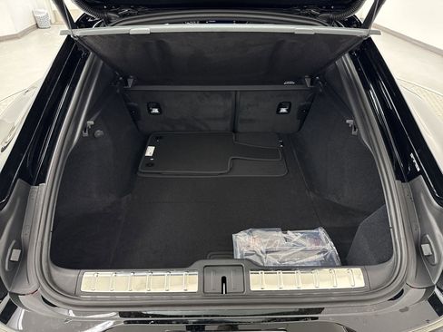 New 2025 Porsche Panamera 4 image 33