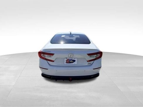Used 2021 Honda Accord Touring image 5