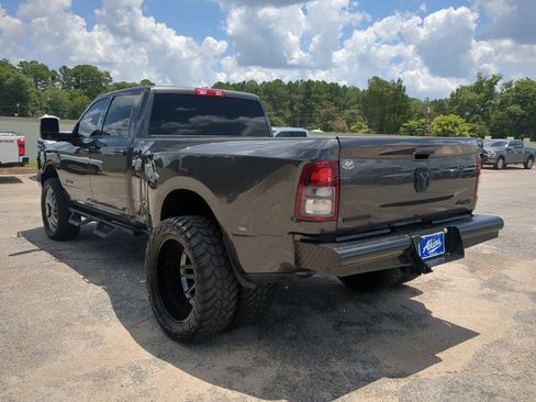 Used 2024 RAM 3500 Big Horn w/ Night Edition AWD/4WD image 5