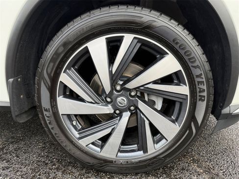 Used 2017 Nissan Murano Platinum w/ Platinum Technology Package image 18