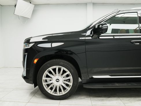 Used 2021 Cadillac Escalade ESV Premium Luxury image 10