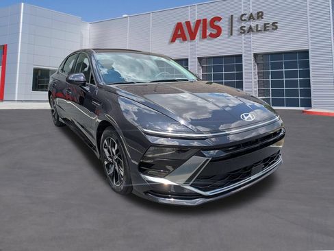 Used 2025 Hyundai Sonata SEL FWD image 3