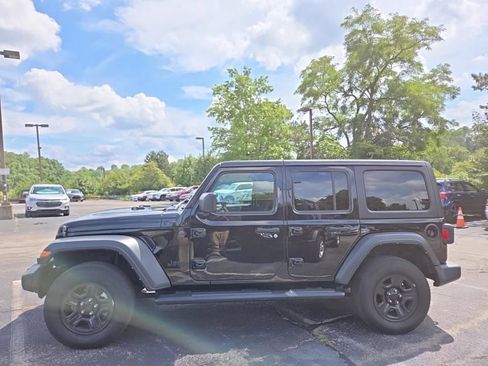Used 2023 Jeep Wrangler Unlimited Sport AWD/4WD image 6