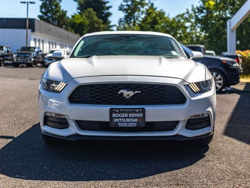 Used 2017 Ford Mustang Coupe RWD image 5