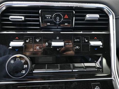 New 2025 Nissan Armada SL w/ Captain's Chari Seat Package image 37