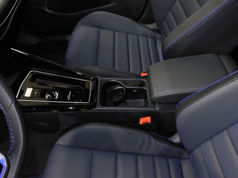 Used 2026 Volkswagen Golf image 43