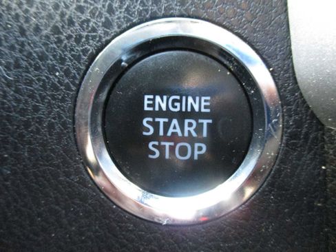 Used 2019 Toyota Highlander XLE image 42