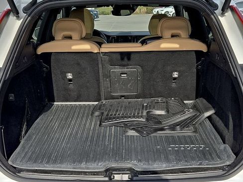 Used 2020 Volvo XC60 T6 Inscription w/ Protection Package image 31