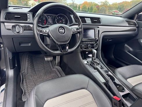 Used 2018 Volkswagen Passat 3.6 image 10