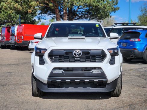 Used 2024 Toyota Tacoma TRD Sport w/ TRD Sport Upgrade Package AWD/4WD image 5