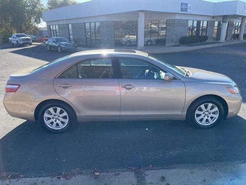 Used 2009 Toyota Camry XLE image 4